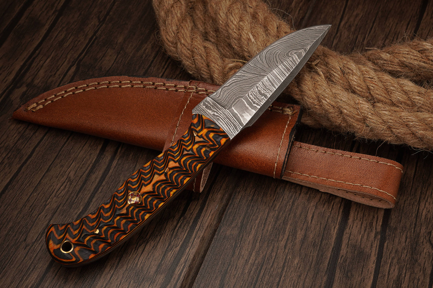 8' Damascus knife with leather sheath Grooved handle