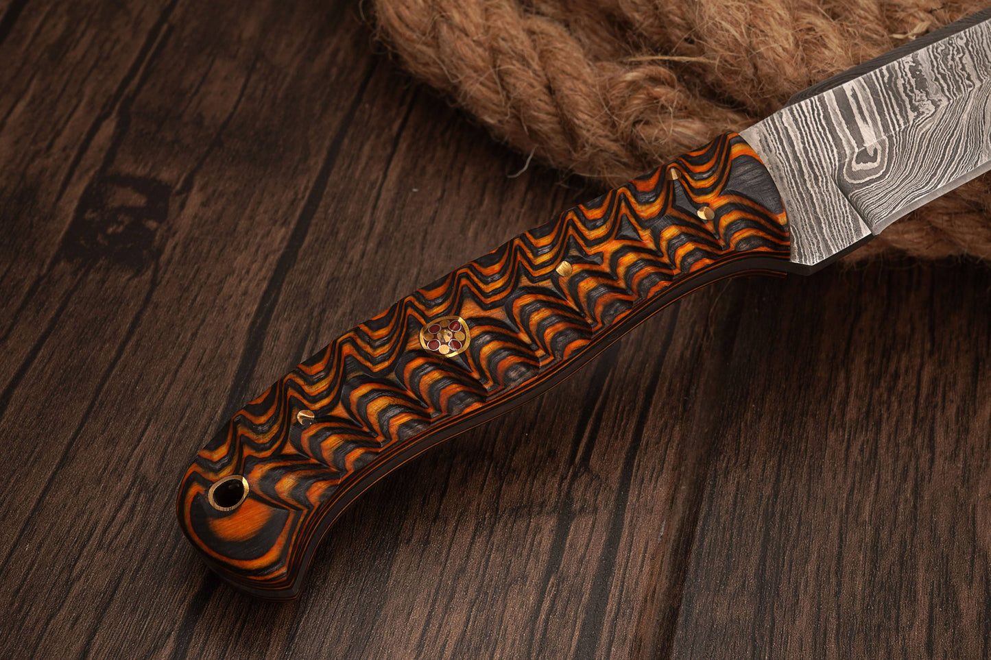 8' Damascus knife with leather sheath Grooved handle