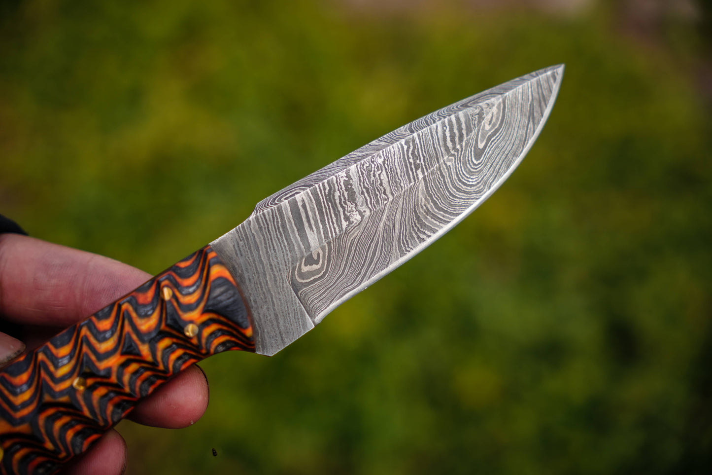 8' Damascus knife with leather sheath Grooved handle