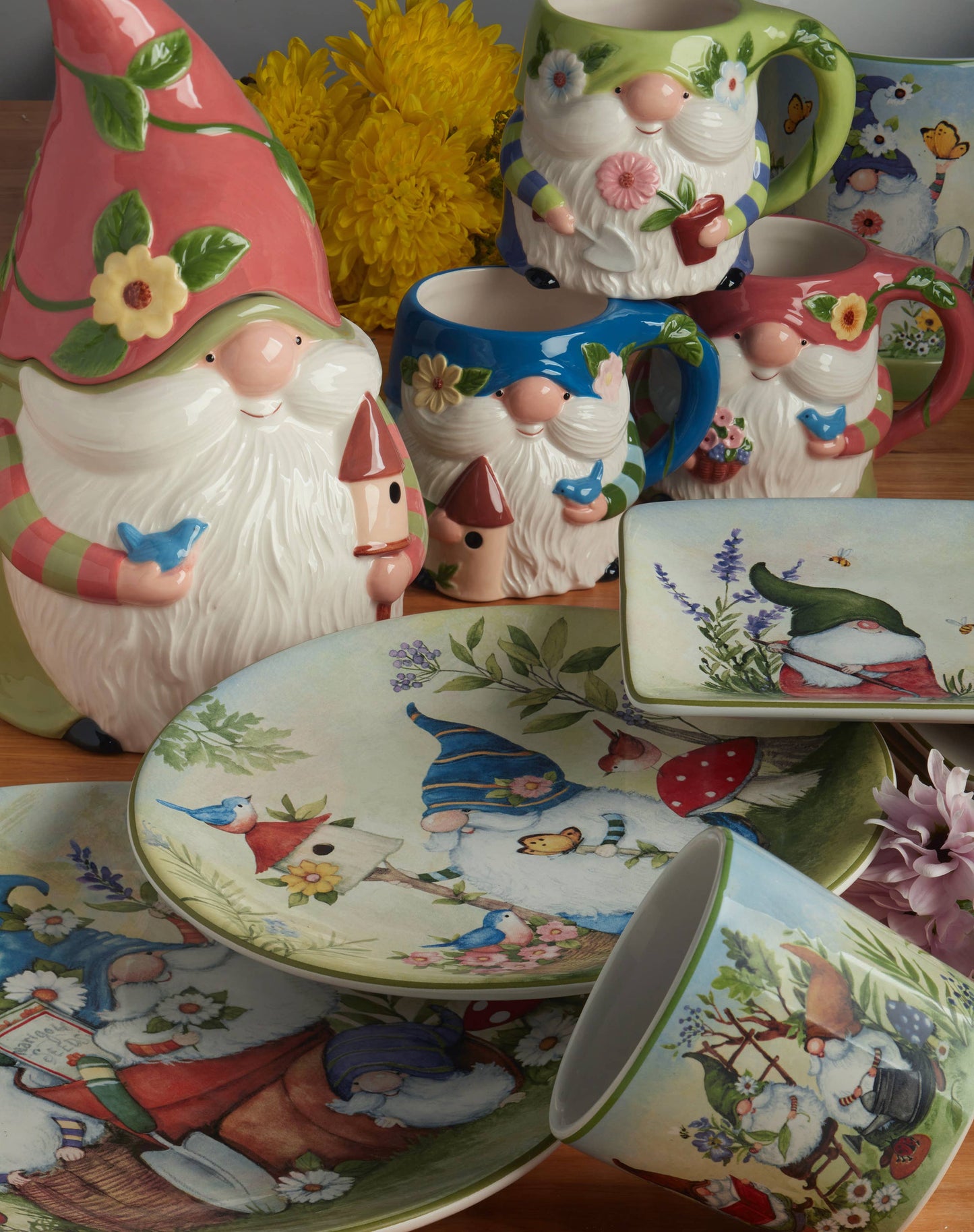 Garden Gnomes Mug 14 oz 4 asst - Oak Down Collectibles