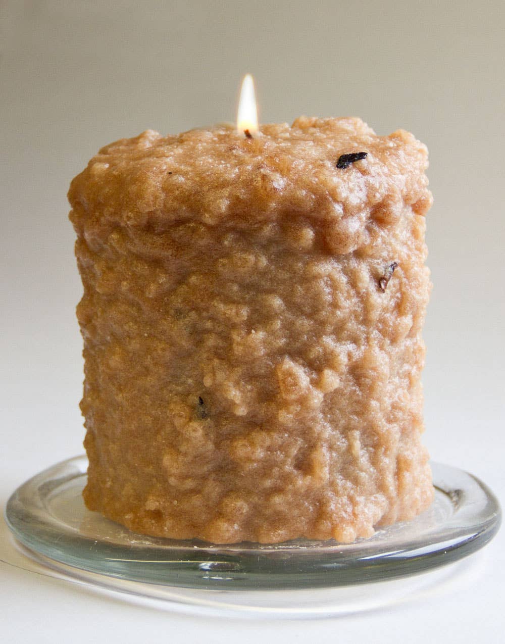 Nutmeg & Cream Hearth Candle - Oak Down Collectibles